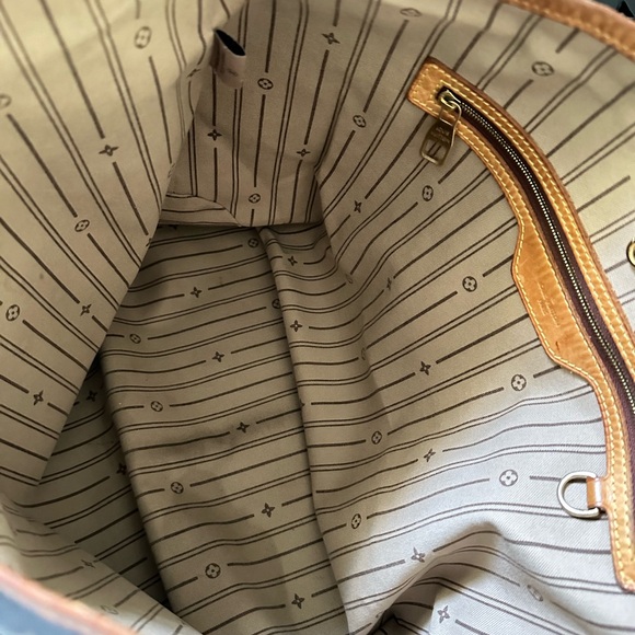 Louis Vuitton Delightful Tote MM